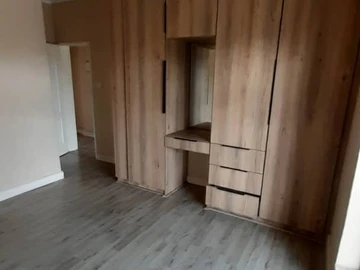 3 Bedroom Flat & Apartment