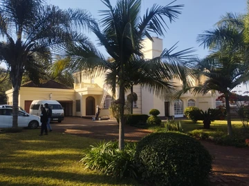 5 Bedroom House