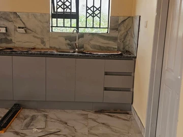 2 Bedroom Flat & Apartment