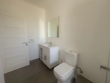 3 Bedroom Flat & Apartment