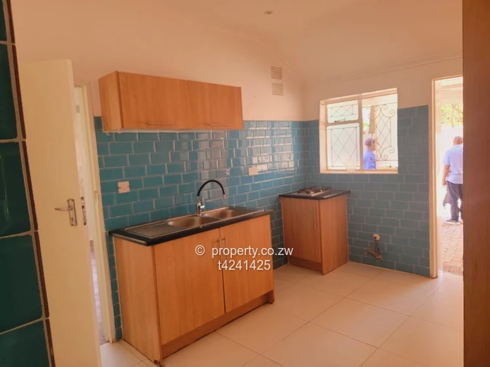 Chisipite 3 bedroom house to rent 