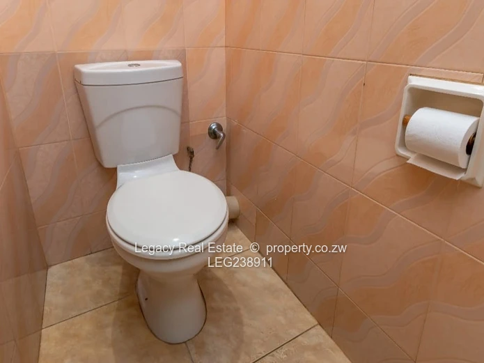 Ultra-Modern Executive Home – Strathaven Residence with Pool