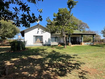 Homestead on 40 Hectares – A Rare Opportunity to Build or Grow 