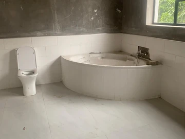 3 Bedroom Flat & Apartment