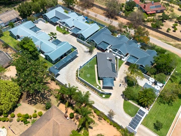 3 Bedroom Flat & Apartment