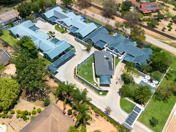 3 Bedroom Flat & Apartment