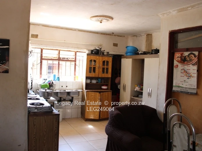 Sunway City 2-Bed Cottage on 2673 sqm - Verandah, Grilled Windows