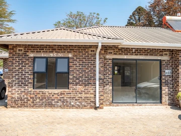Newly Built 3-Bed & 2-Bed Apartments For Sale!