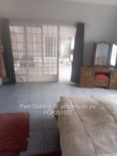 Main Residence And Cottage In Beitbridge