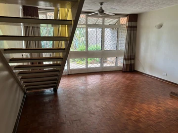 2 Bedroom Flat & Apartment