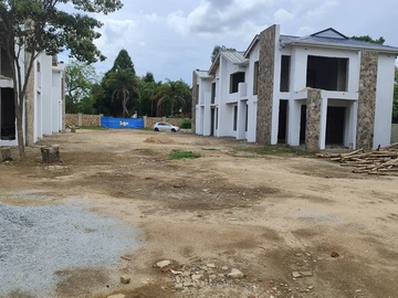 4 Bedroom Townhouse Complex