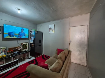 Flat & Apartment
