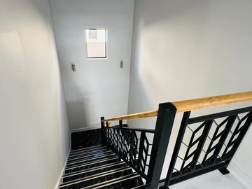 3 Bedroom Flat & Apartment