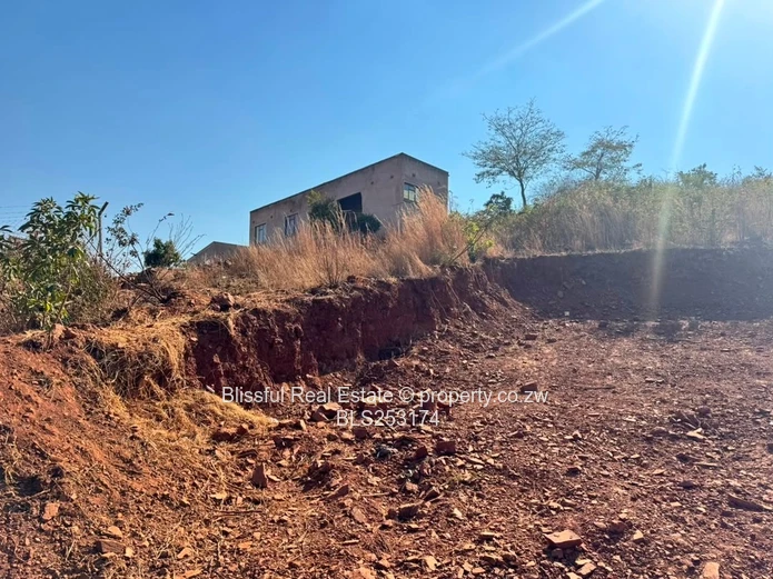 460 sqm for sale in kambuzuma section 4