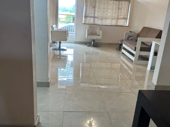 3 Bedroom Flat & Apartment