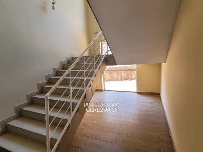 Pomona 5-Bed House on 2000m² with Borehole & Balcony