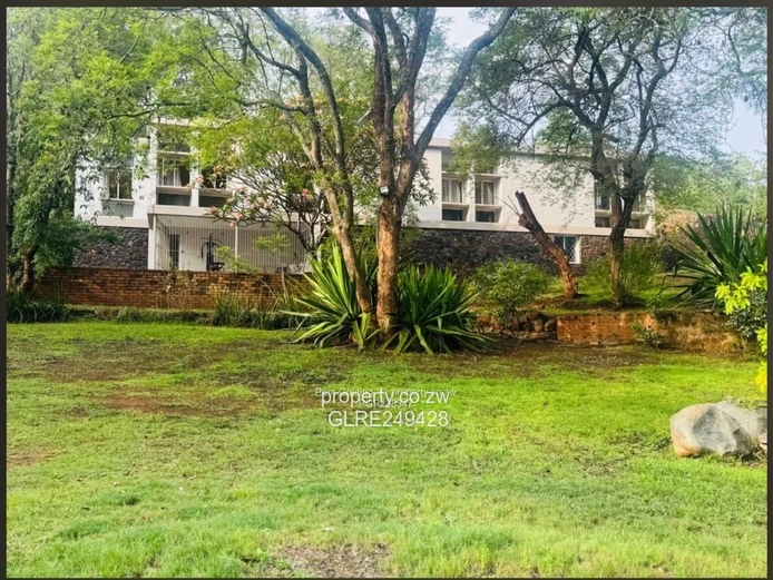 Greystone Park: Modern 4-Bed Home, 4,523m² Grounds & Borehole