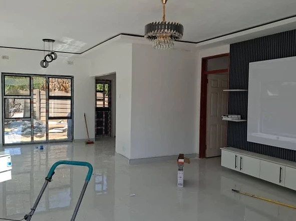 4 Bedroom Flat & Apartment