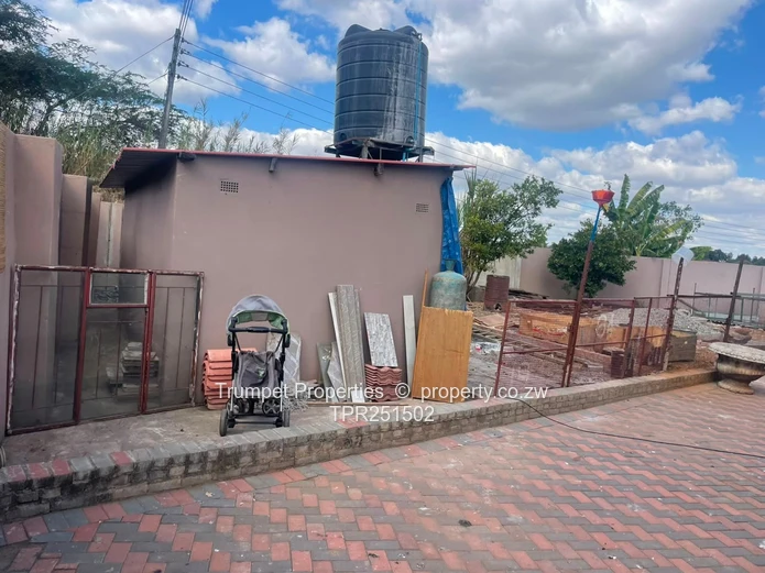 4 Bedroom Family Home In Monavale For Sale