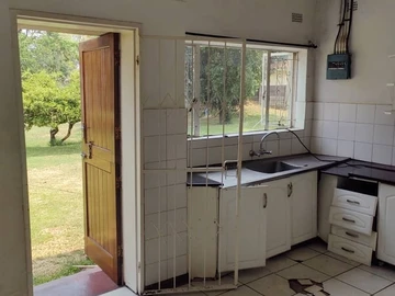 3 Bedroom Flat & Apartment