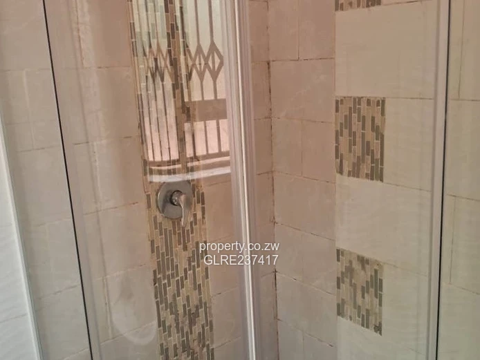 Offices / Commercial Property close 2nd street and Harare Drive