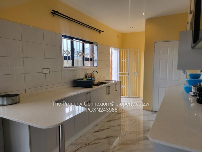 Modern & Spacious 4-Bedroom Family Home to Rent – Stoneridge