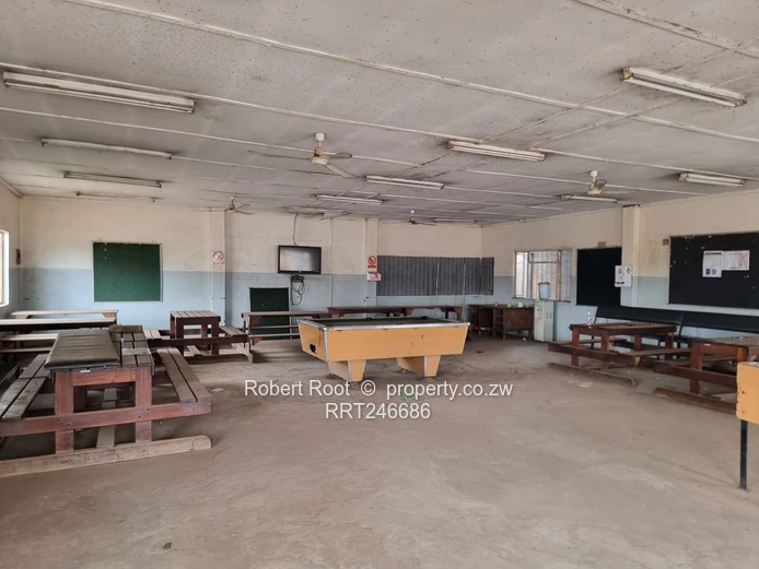 Woolwich Rd – Corner Industrial Stand - Willowvale