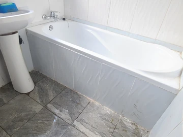 3 Bedroom Flat & Apartment