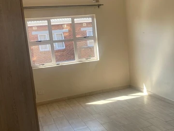 3 Bedroom Flat & Apartment