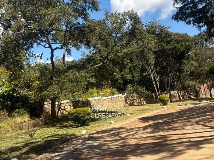 3500m² Tree-Shaded Stand with Gated Access in Glen Lorne