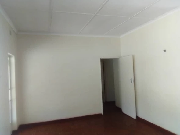 6 Bedroom House