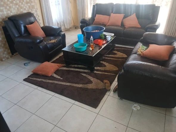 6 Bedroom House