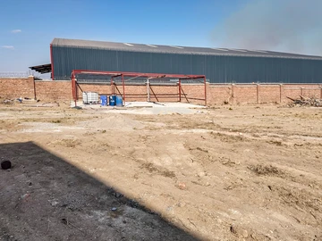 Commercial & Industrial Land