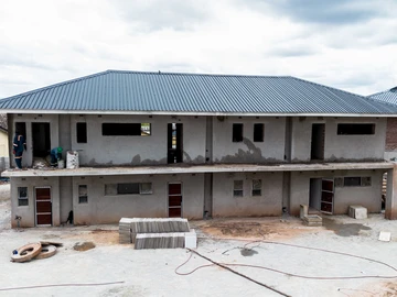 2 Bedroom Flat & Apartment