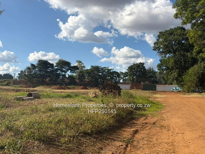 Borrowdale cluster stand for sale (Sole Mandate)