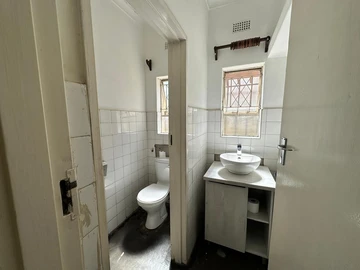 Commercial & Industrial Land