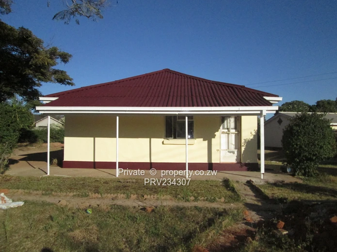 Queensdale Main House $570 (Sole Mandate)