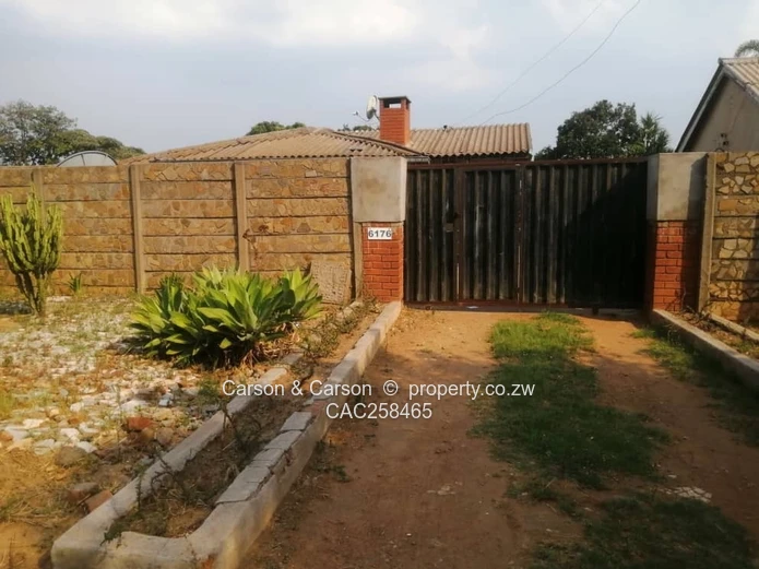Highfield 3-Bed Home: Garden, Garage & Solar