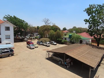 2 Bedroom Flat & Apartment