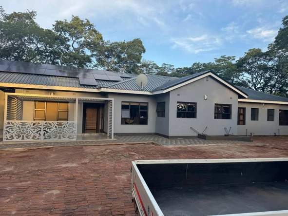 6 Bedroom House