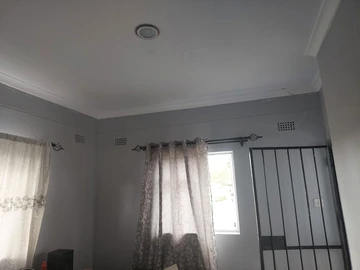 2 Bedroom Flat & Apartment