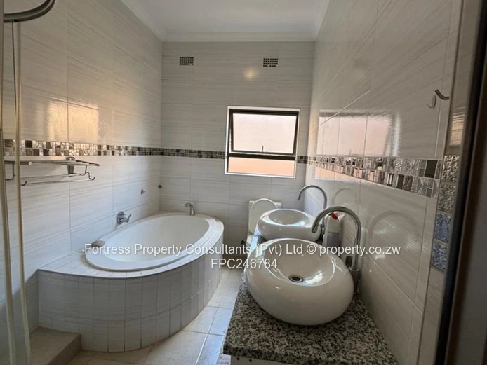 Hogerty Hill: 6-Bed Mansion — luxury gated community 