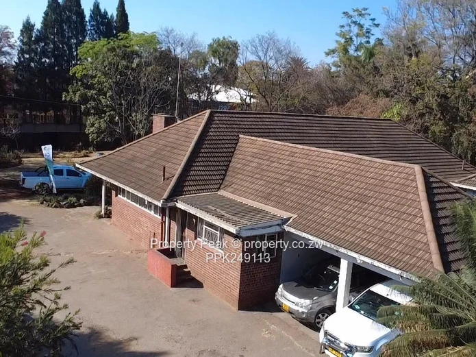 Belgravia 7-Bed Family Home on 4053m² in one of the regions most attractive investment zones