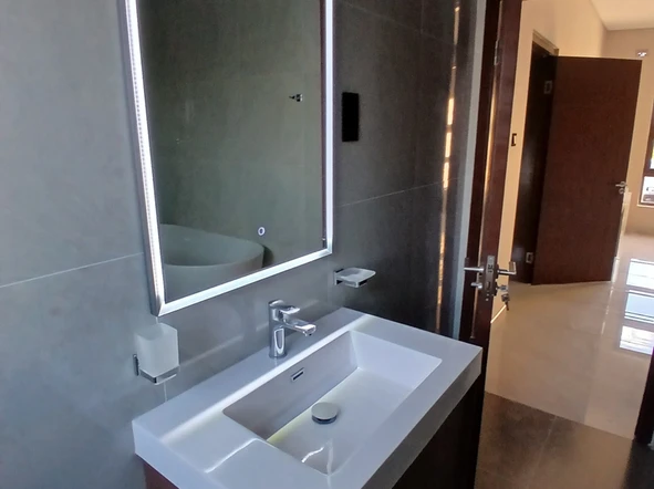 3 Bedroom Flat & Apartment