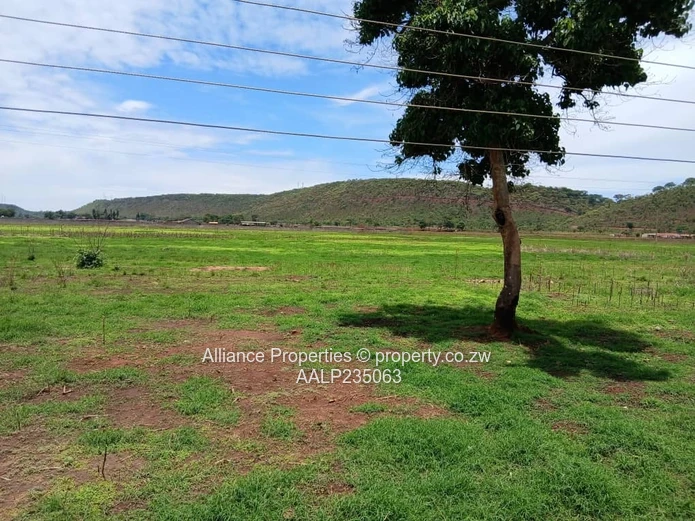 PRIME AGRO-INDUSTRIAL PLOT: 11 HA Main Road Frontage Plot Between Harare & Norton