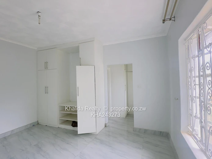 Modern 4-Bedroom House Plus 2 bed cottage For Rent in Mabelreign