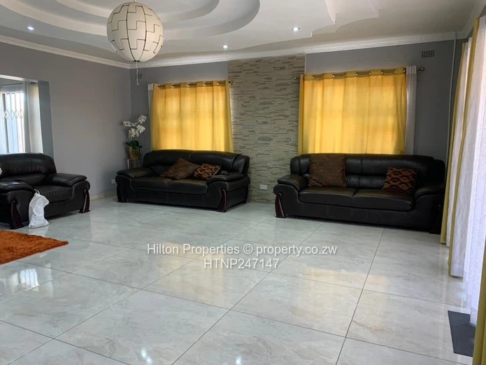 Spacious 5-Bed Parktown Home with Modern Kitchen & Borehole