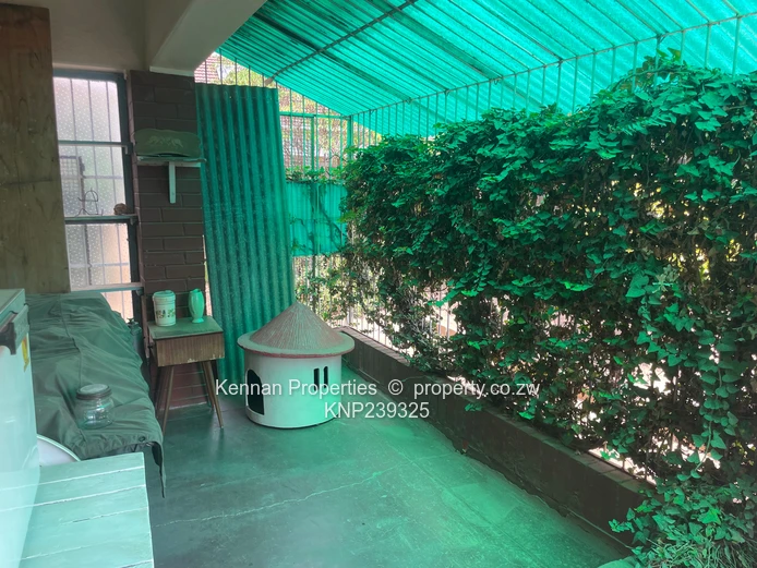 Breaside 1562 S/mtrs for sale 