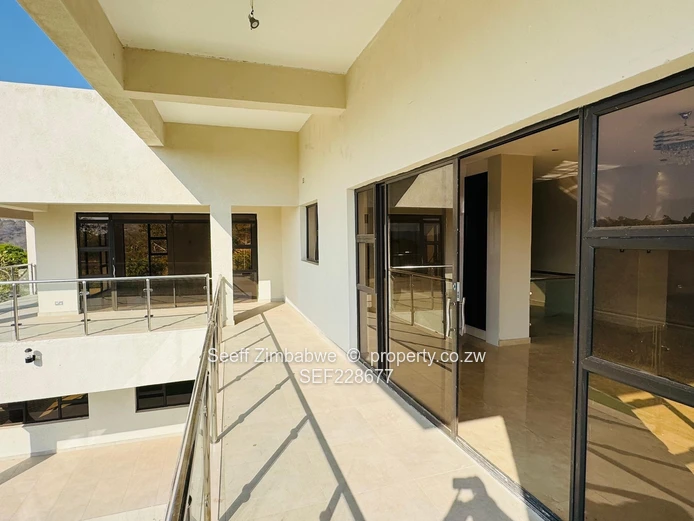 A Serene Luxury Home in Folyjon, Glen Lorne