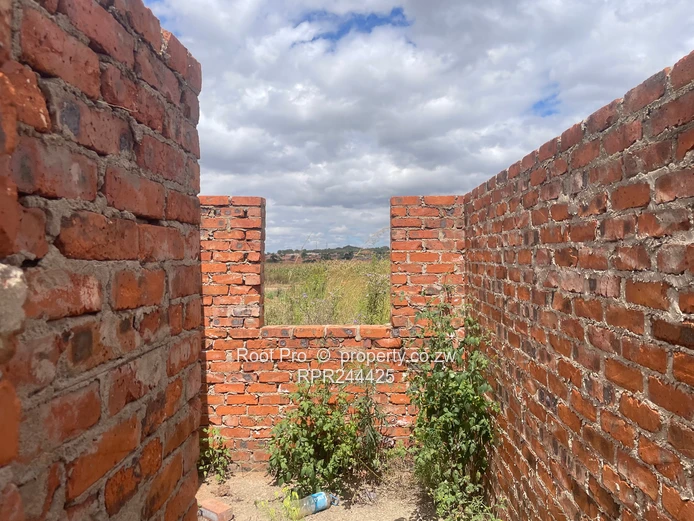 Glaudina Incomplete House For Sale  (Sole Mandate)